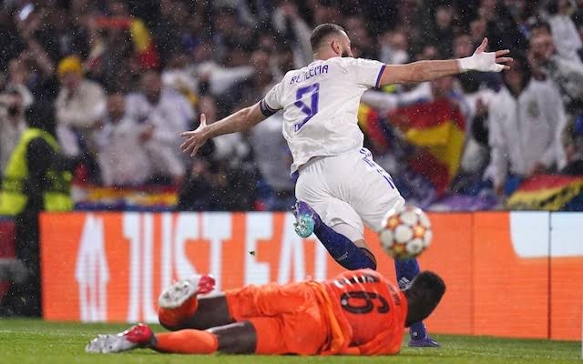 Benzema Schools Chelsea